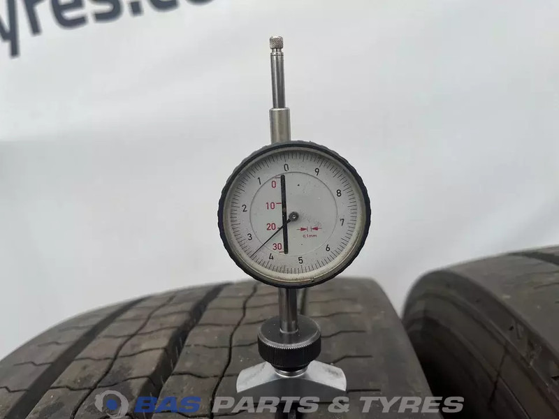 Apollo Apollo 315/70R22.5 EnduRace RA 156/150 M+S 3PMSF gebruikte set - Гума за Камион: снимка 3 Apollo Apollo 315/70R22.5 EnduRace RA 156/150 M+S 3PMSF gebruikte set - Гума за Камион: снимка 3