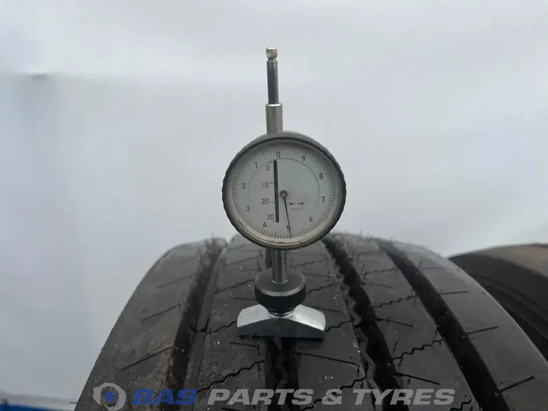 BARUM Barum 315/70R22.5 BF200 R 156/150 M+S 3PMSF gebruikte set - Гума за Камион: снимка 3 BARUM Barum 315/70R22.5 BF200 R 156/150 M+S 3PMSF gebruikte set - Гума за Камион: снимка 3