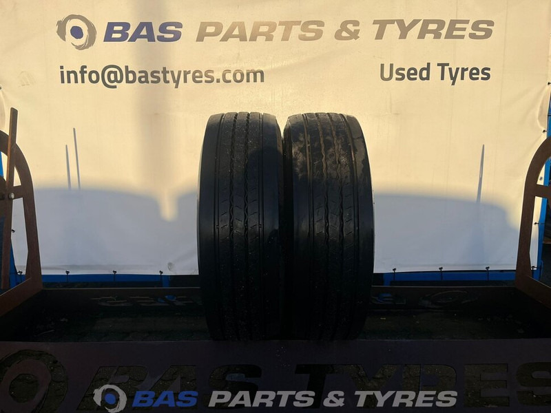 Continental Continental 315/70R22.5 Hybrid HS3+ 156/150 M+S 3PMSF gebruikte set - Гума за Камион: снимка 1 Continental Continental 315/70R22.5 Hybrid HS3+ 156/150 M+S 3PMSF gebruikte set - Гума за Камион: снимка 1