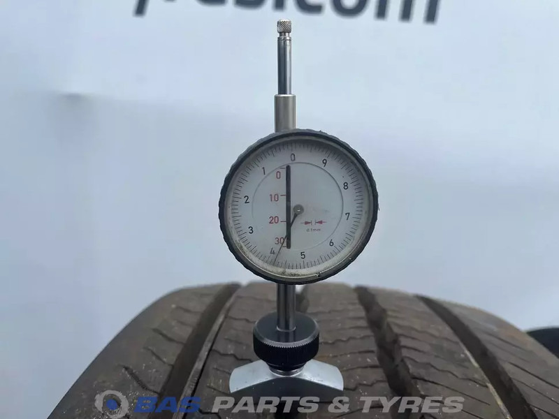 Continental Continental 315/70R22.5 Hybrid HS5 156/150 M+S 3PMSF gebruikte set - Гума за Камион: снимка 3 Continental Continental 315/70R22.5 Hybrid HS5 156/150 M+S 3PMSF gebruikte set - Гума за Камион: снимка 3