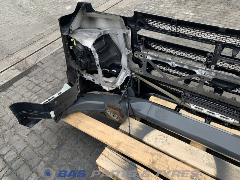 DAF CF Euro 6 Bumper DAF 1837644 - Броня за Камион: снимка 4 DAF CF Euro 6 Bumper DAF 1837644 - Броня за Камион: снимка 4