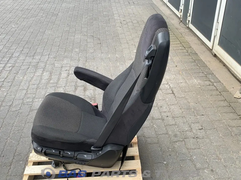 DAF CF Euro 6 - Седалка за Камион: снимка 2 DAF CF Euro 6 - Седалка за Камион: снимка 2