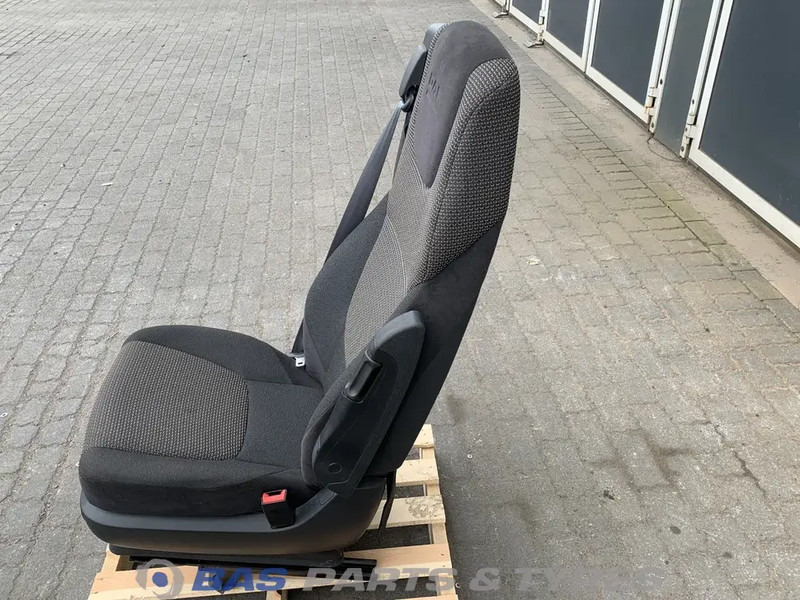 DAF CF Euro 6 - Седалка за Камион: снимка 2 DAF CF Euro 6 - Седалка за Камион: снимка 2