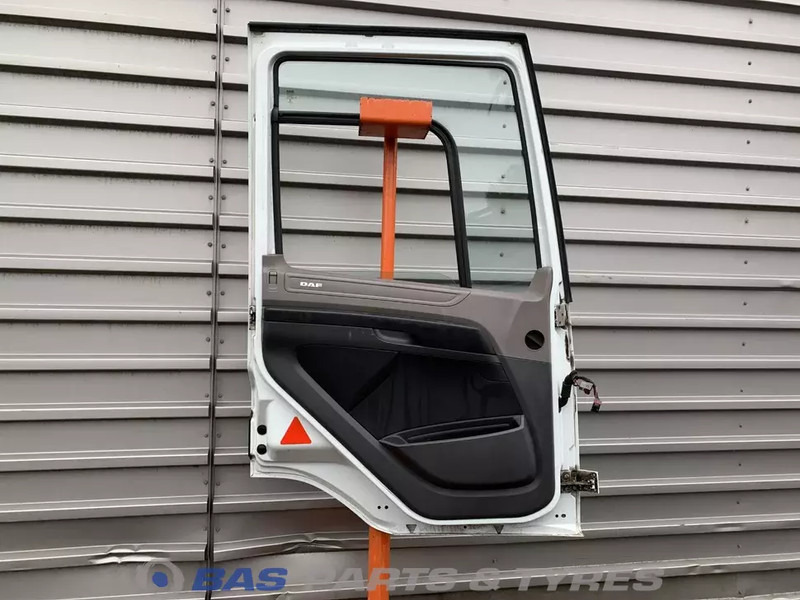 DAF CF Euro 6 - Врата и части за Камион: снимка 2 DAF CF Euro 6 - Врата и части за Камион: снимка 2