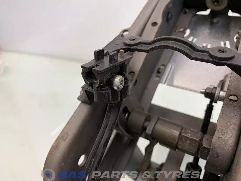 DAF Stuurkolom DAF 1813615 - Кормилна колона за Камион: снимка 3 DAF Stuurkolom DAF 1813615 - Кормилна колона за Камион: снимка 3