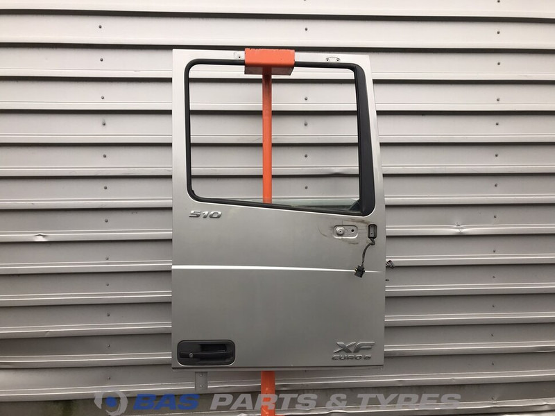 DAF XF106 Portier Rechts DAF 1881863 - Врата и части за Камион: снимка 1 DAF XF106 Portier Rechts DAF 1881863 - Врата и части за Камион: снимка 1