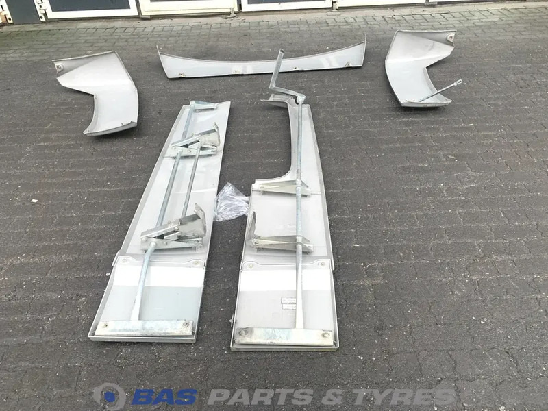 DAF XF106 Spoilerset DAF Super Space Cab L2H3 1836001 - Аеродинамика/ Спойлер за Камион: снимка 4 DAF XF106 Spoilerset DAF Super Space Cab L2H3 1836001 - Аеродинамика/ Спойлер за Камион: снимка 4