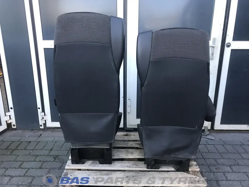 DAF XF106 Stoelen set DAF 1844320 - Седалка за Камион: снимка 3 DAF XF106 Stoelen set DAF 1844320 - Седалка за Камион: снимка 3