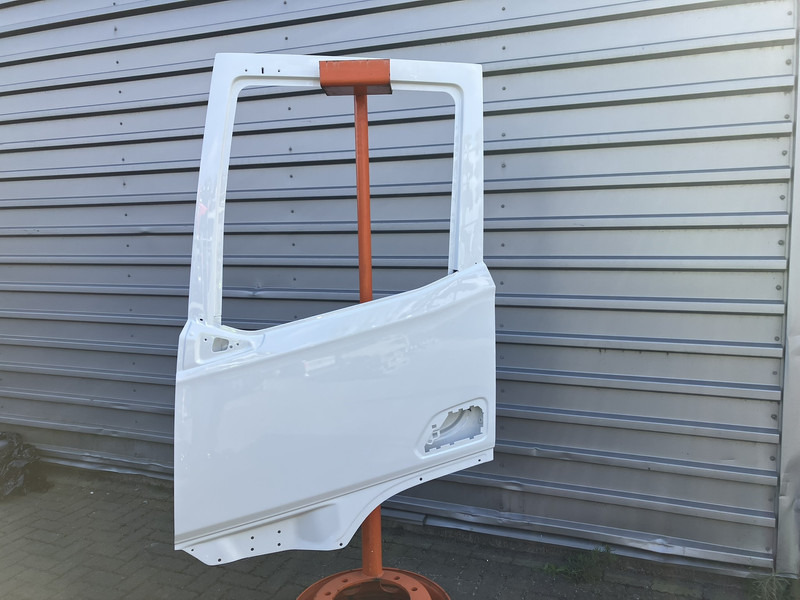 DAF XG - Врата и части за Камион: снимка 1 DAF XG - Врата и части за Камион: снимка 1