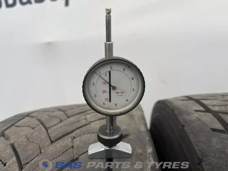 Goodyear Goodyear 315/70R22.5 KMAX D G2 154/152 M+S 3PMSF gebruikte set - Гума за Камион: снимка 3 Goodyear Goodyear 315/70R22.5 KMAX D G2 154/152 M+S 3PMSF gebruikte set - Гума за Камион: снимка 3