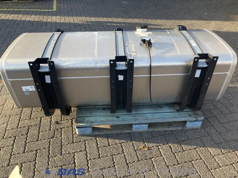 MAN Brandstoftank MAN 700 Liter 81122015710 - Резервоар за гориво за Камион: снимка 3 MAN Brandstoftank MAN 700 Liter 81122015710 - Резервоар за гориво за Камион: снимка 3