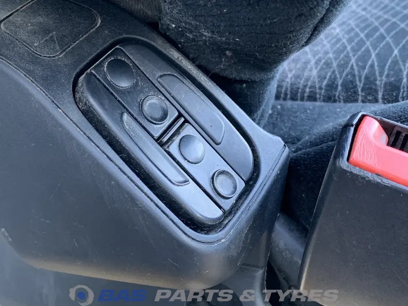 Mercedes-Benz Actros MP4 Bestuurdersstoel Mercedes A 960 910 75 01 - Седалка за Камион: снимка 5 Mercedes-Benz Actros MP4 Bestuurdersstoel Mercedes A 960 910 75 01 - Седалка за Камион: снимка 5