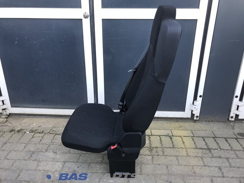 Mercedes-Benz Actros MP4 Bijrijdersstoel Mercedes A 960 910 03 09 - Седалка за Камион: снимка 2 Mercedes-Benz Actros MP4 Bijrijdersstoel Mercedes A 960 910 03 09 - Седалка за Камион: снимка 2