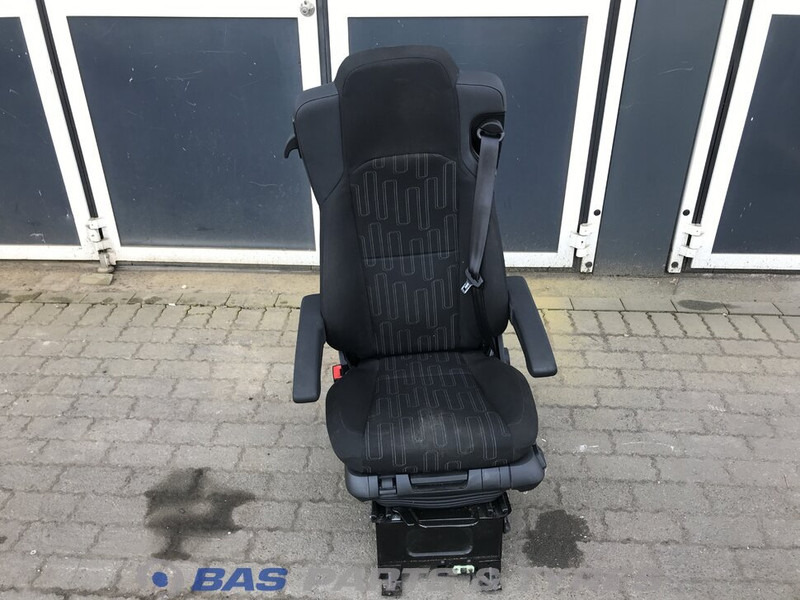 Mercedes-Benz Actros MP4 Chauffeursstoel Mercedes A 960 910 73 04 - Седалка за Камион: снимка 1 Mercedes-Benz Actros MP4 Chauffeursstoel Mercedes A 960 910 73 04 - Седалка за Камион: снимка 1