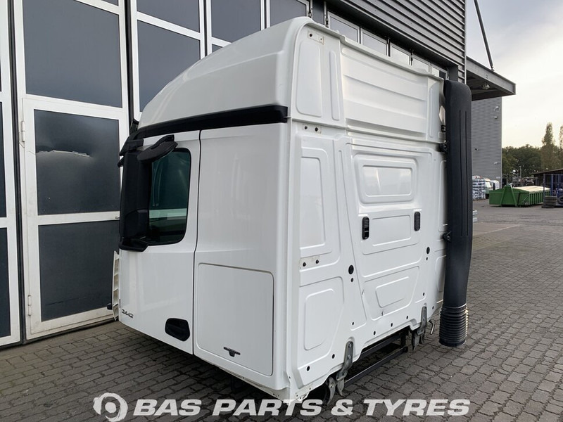 Mercedes-Benz Actros MP4 Mercedes StreamSpace L-cab L2H2 A 000 600 01 01 - Кабина и интериор за Камион: снимка 3 Mercedes-Benz Actros MP4 Mercedes StreamSpace L-cab L2H2 A 000 600 01 01 - Кабина и интериор за Камион: снимка 3