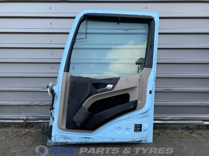 Mercedes-Benz Actros MP4 - Врата и части за Камион: снимка 2 Mercedes-Benz Actros MP4 - Врата и части за Камион: снимка 2