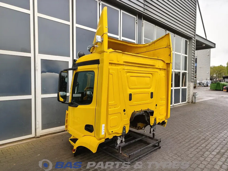 Mercedes-Benz Antos MP4 Mercedes ClassicSpace S-cab L1H1 A 000 600 01 01 - Кабина и интериор за Камион: снимка 4 Mercedes-Benz Antos MP4 Mercedes ClassicSpace S-cab L1H1 A 000 600 01 01 - Кабина и интериор за Камион: снимка 4