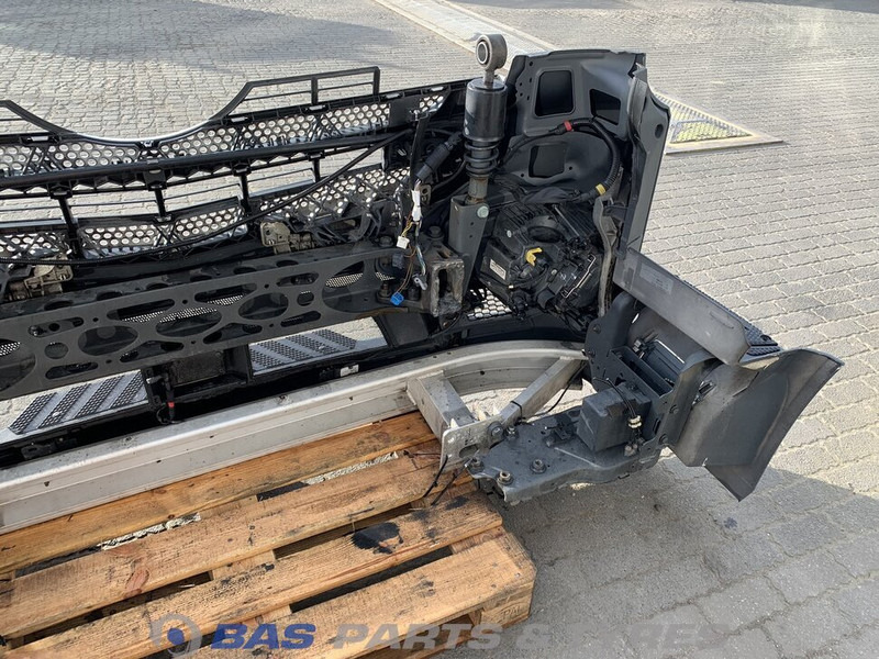 Mercedes-Benz Antos MP4 - Броня за Камион: снимка 4 Mercedes-Benz Antos MP4 - Броня за Камион: снимка 4