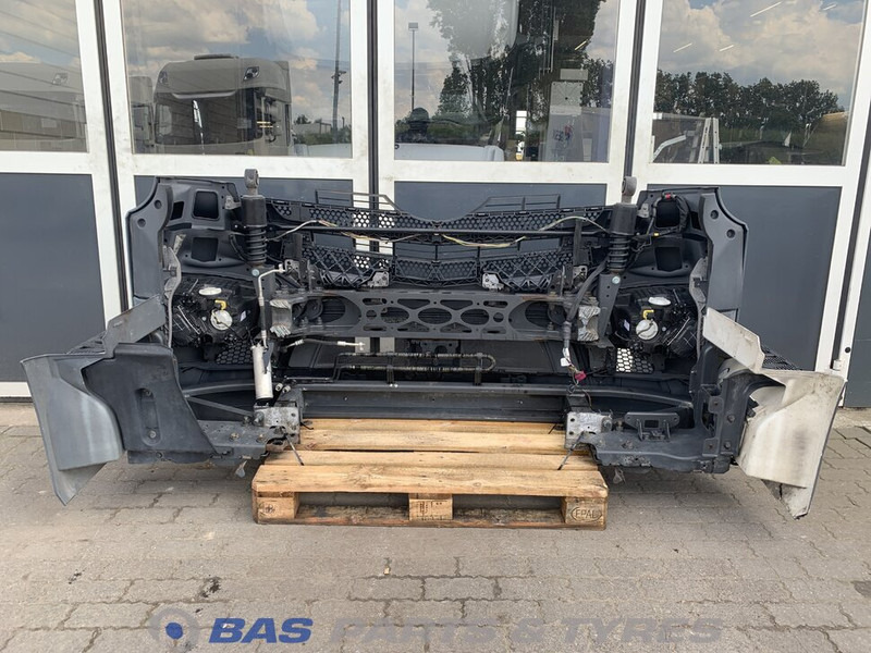 Mercedes-Benz Antos MP4 - Броня за Камион: снимка 4 Mercedes-Benz Antos MP4 - Броня за Камион: снимка 4