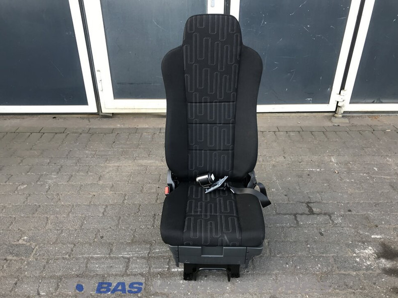 Mercedes-Benz Atego MP4 - Седалка за Камион: снимка 1 Mercedes-Benz Atego MP4 - Седалка за Камион: снимка 1