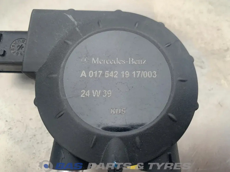 Резервоар за гориво за Камион Mercedes-Benz Brandstoftank Mercedes 290 Liter A 960 470 00 04: снимка 6 Резервоар за гориво за Камион Mercedes-Benz Brandstoftank Mercedes 290 Liter A 960 470 00 04: снимка 6