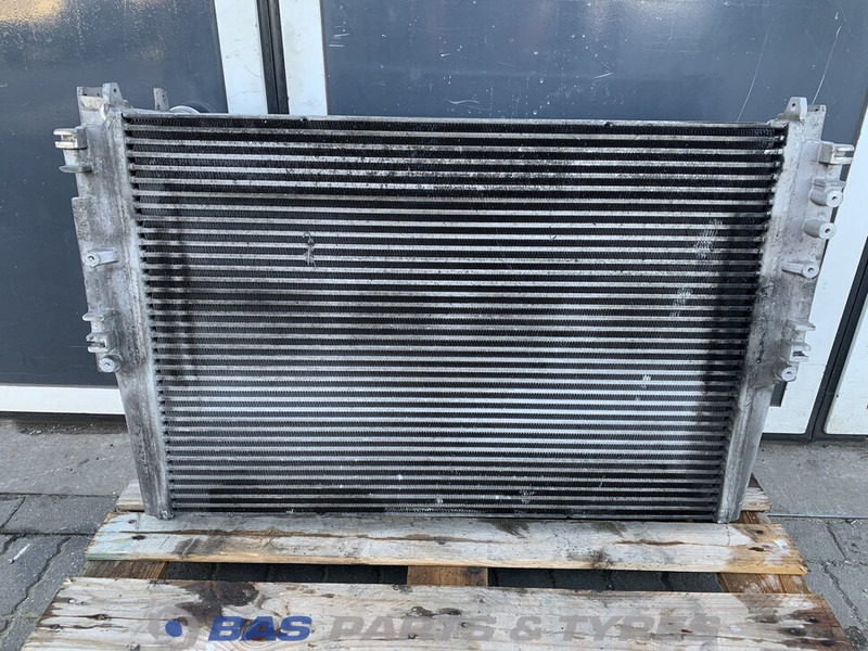 Mercedes-Benz Intercooler Mercedes A 961 500 04 02 - Интеркулер за Камион: снимка 2 Mercedes-Benz Intercooler Mercedes A 961 500 04 02 - Интеркулер за Камион: снимка 2