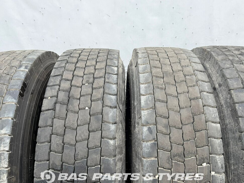 Pirelli - Гума за Камион: снимка 2 Pirelli - Гума за Камион: снимка 2