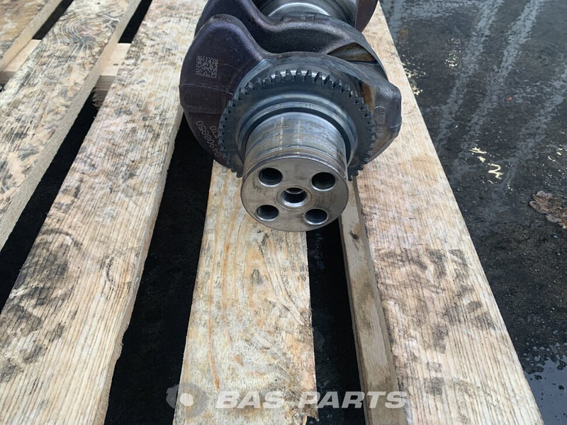 Renault Krukas Renault 7422306393 - Колянов вал за Камион: снимка 2 Renault Krukas Renault 7422306393 - Колянов вал за Камион: снимка 2