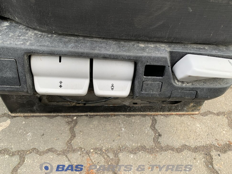 Renault T-Serie Bijrijdersstoel Renault 7421615420 - Седалка за Камион: снимка 5 Renault T-Serie Bijrijdersstoel Renault 7421615420 - Седалка за Камион: снимка 5