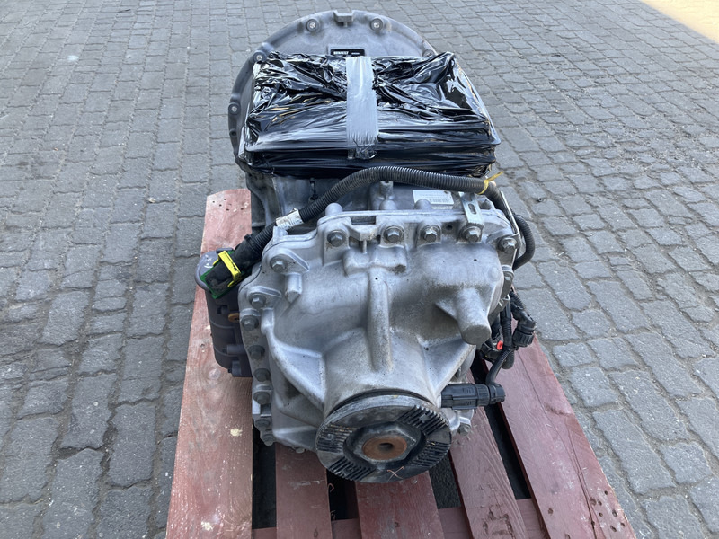 Renault T-Serie - Скоростна кутия за Камион: снимка 2 Renault T-Serie - Скоростна кутия за Камион: снимка 2