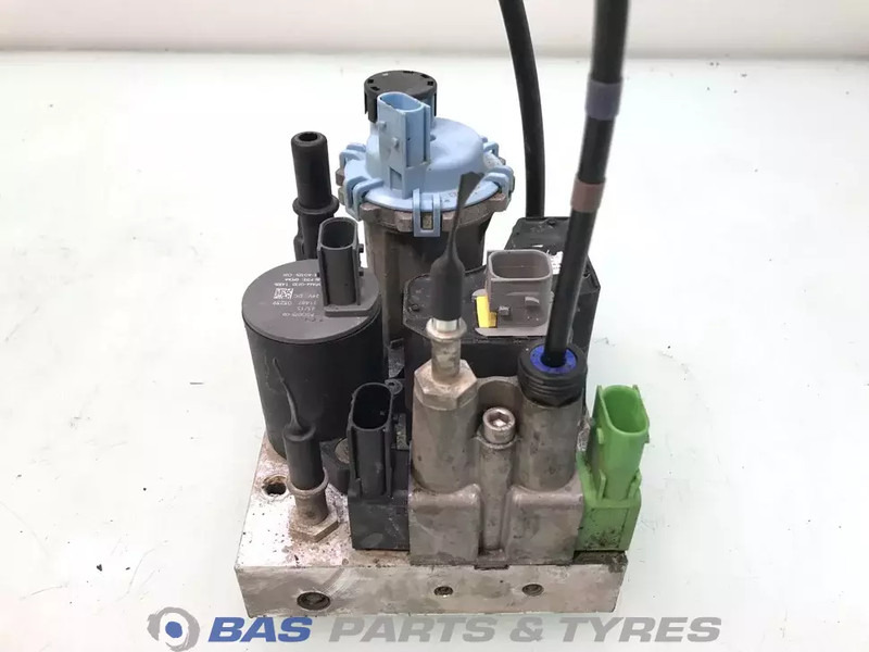 Renault AdBlue pomp Renault 7421679299 - Резервни части за Камион: снимка 2 Renault AdBlue pomp Renault 7421679299 - Резервни части за Камион: снимка 2