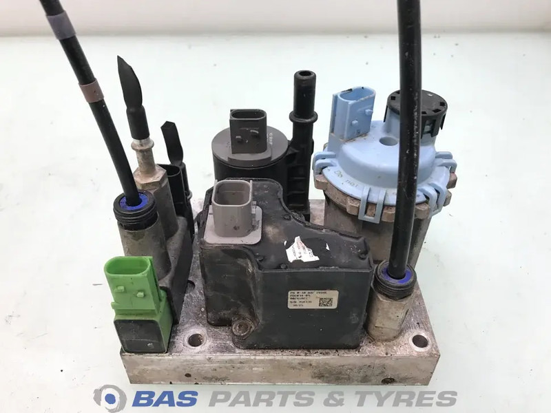 Renault AdBlue pomp Renault 7421679299 - Резервни части за Камион: снимка 3 Renault AdBlue pomp Renault 7421679299 - Резервни части за Камион: снимка 3