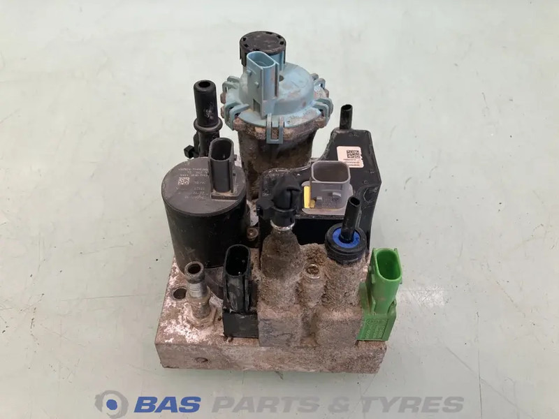 Volvo AdBlue pomp Volvo 21679299 - Резервни части за Камион: снимка 2 Volvo AdBlue pomp Volvo 21679299 - Резервни части за Камион: снимка 2