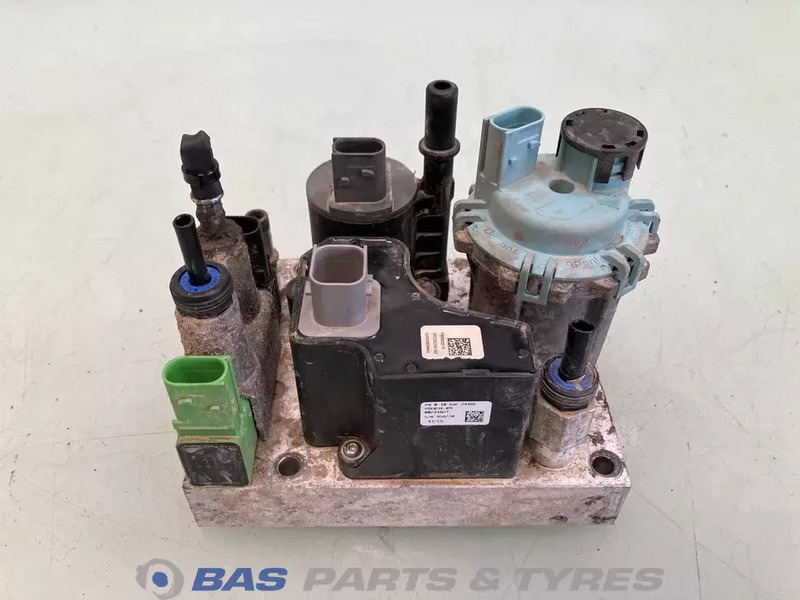 Volvo AdBlue pomp Volvo 21679299 - Резервни части за Камион: снимка 3 Volvo AdBlue pomp Volvo 21679299 - Резервни части за Камион: снимка 3