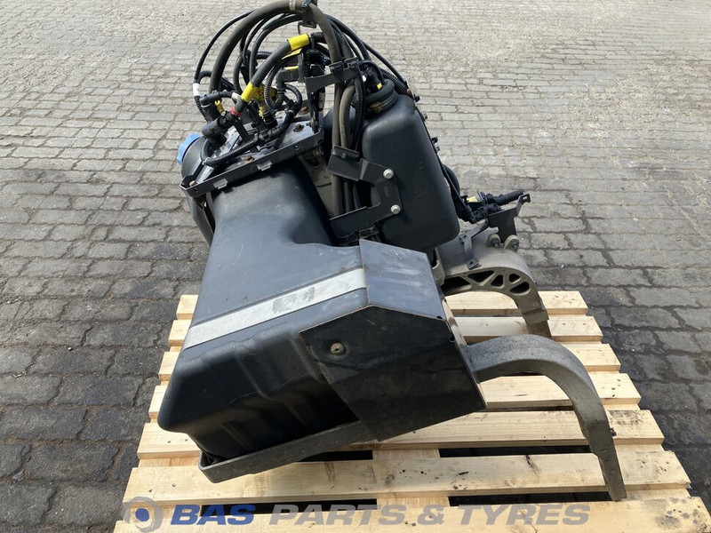 Volvo Volvo AdBlue tank 21232204 - Резервни части за Камион: снимка 2 Volvo Volvo AdBlue tank 21232204 - Резервни части за Камион: снимка 2