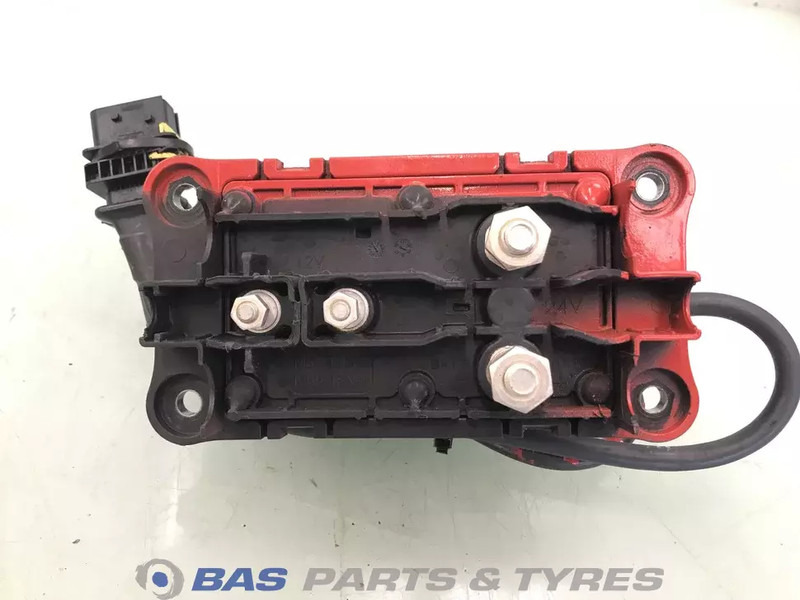 Scania HoofdSchakelaar Scania 2742010 - Кабели/ Жици за Камион: снимка 2 Scania HoofdSchakelaar Scania 2742010 - Кабели/ Жици за Камион: снимка 2