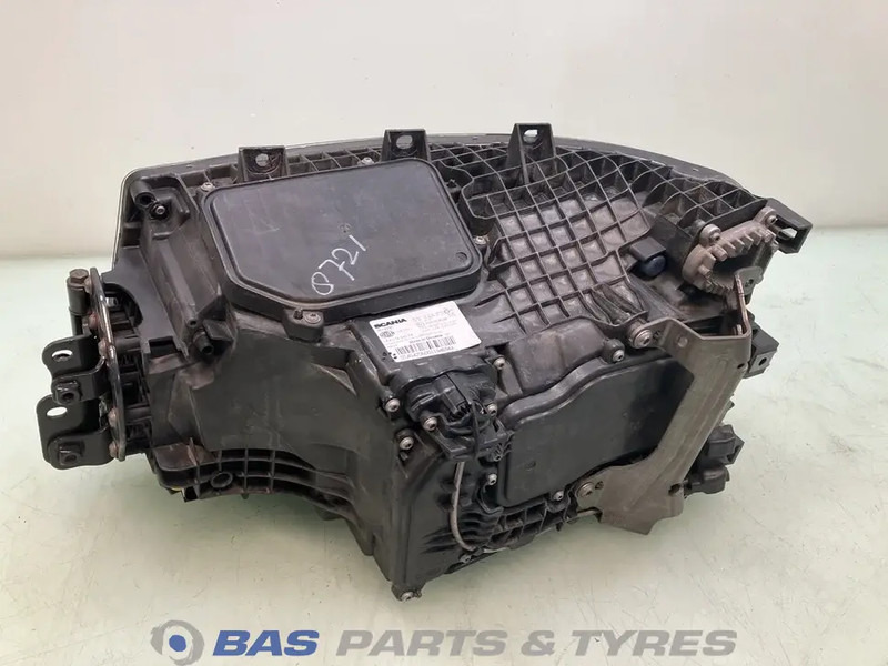 Scania - Преден фар за Камион: снимка 2 Scania - Преден фар за Камион: снимка 2