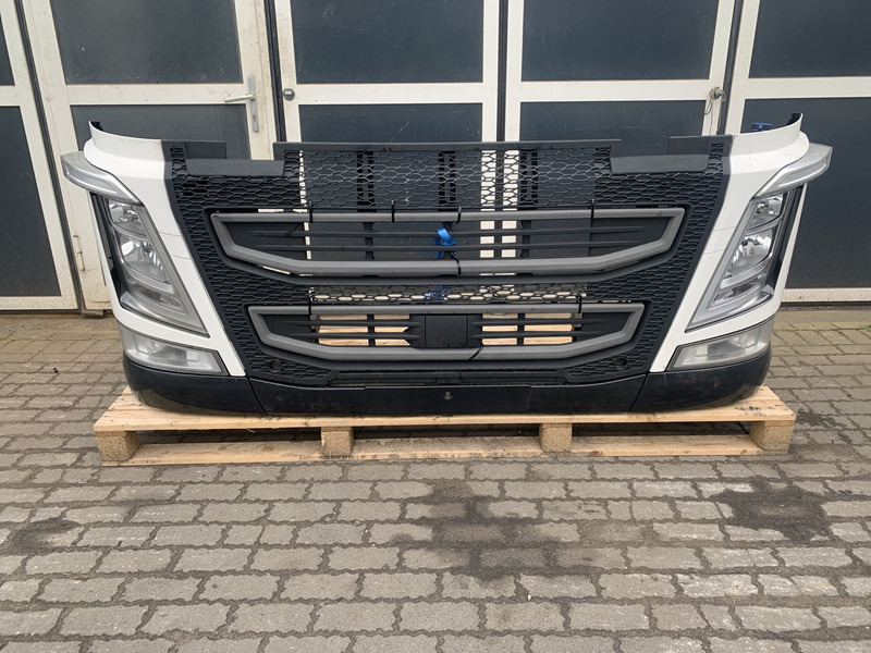 Volvo FH4 - Броня за Камион: снимка 1 Volvo FH4 - Броня за Камион: снимка 1
