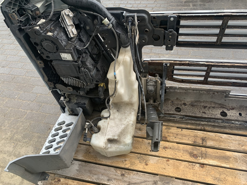 Volvo FH4 - Броня за Камион: снимка 3 Volvo FH4 - Броня за Камион: снимка 3