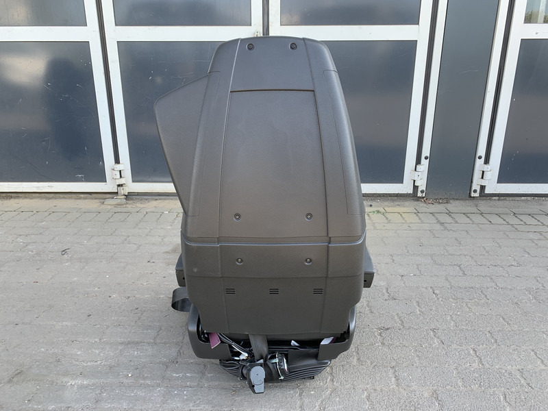 Volvo FM5 Bestuurdersstoel Volvo 23766412 - Седалка за Камион: снимка 3 Volvo FM5 Bestuurdersstoel Volvo 23766412 - Седалка за Камион: снимка 3