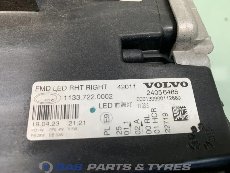 Volvo FM5 Koplamp Rechts 23752806 - Преден фар за Камион: снимка 4 Volvo FM5 Koplamp Rechts 23752806 - Преден фар за Камион: снимка 4