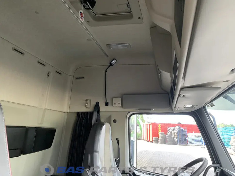 Volvo FMX Euro 6 Volvo Globetrotter L2H2 20383498 - Кабина и интериор за Камион: снимка 5 Volvo FMX Euro 6 Volvo Globetrotter L2H2 20383498 - Кабина и интериор за Камион: снимка 5