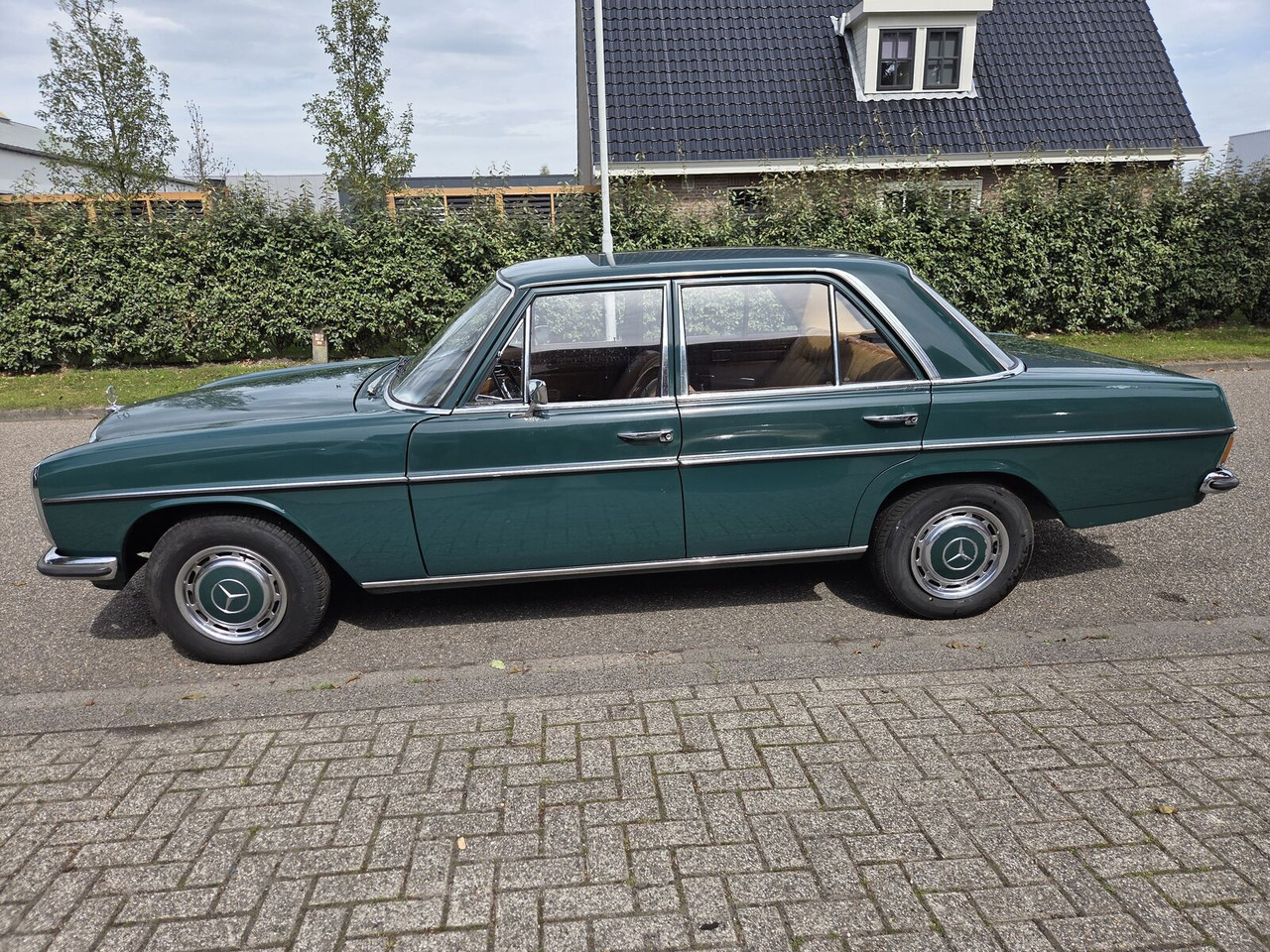 Лек автомобил Mercedes-Benz 220 (W115) auto: снимка 7