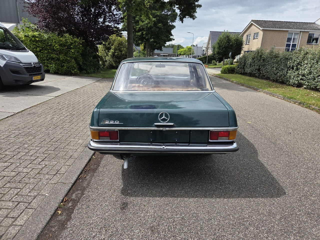 Седан Mercedes-Benz 220 (W115) sedan: снимка 6