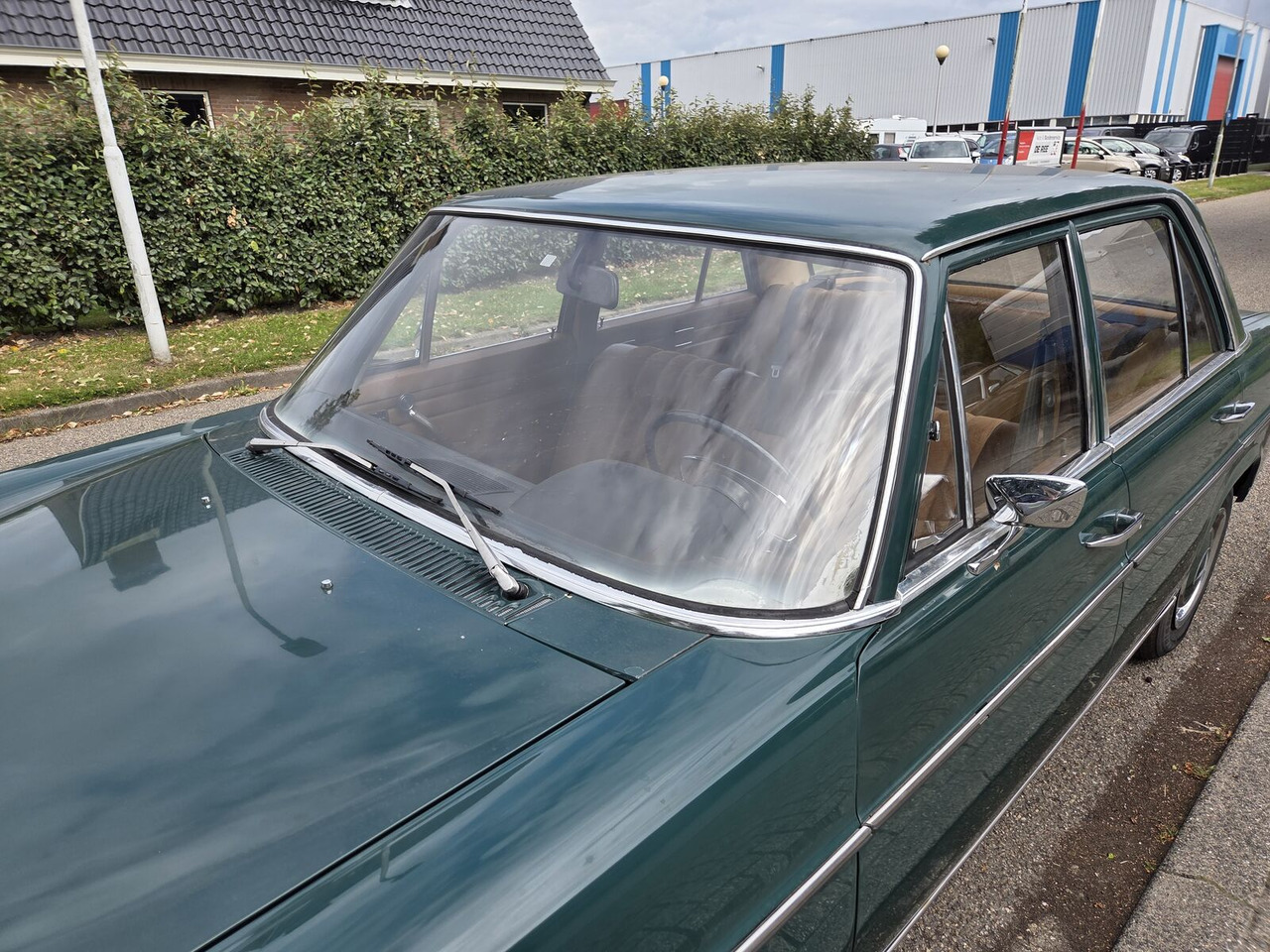 Седан Mercedes-Benz 220 (W115) sedan: снимка 18