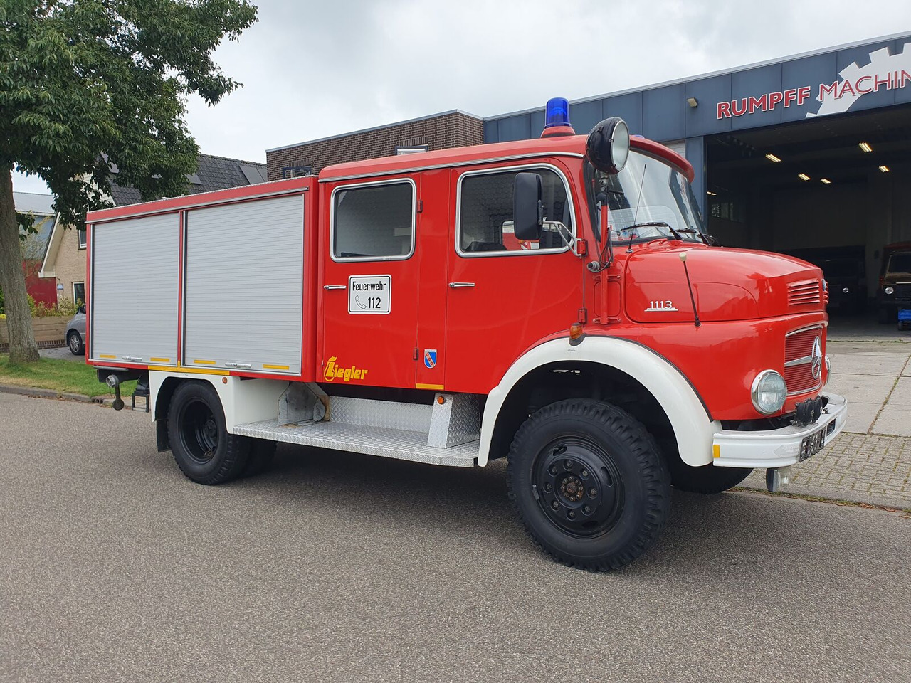 Mercedes-Benz Mercedes LAF 1113 B 4WD | 6-cilinder Turbo (Overland Camper) brandweerwagen - Пожарна кола: снимка 1 Mercedes-Benz Mercedes LAF 1113 B 4WD | 6-cilinder Turbo (Overland Camper) brandweerwagen - Пожарна кола: снимка 1