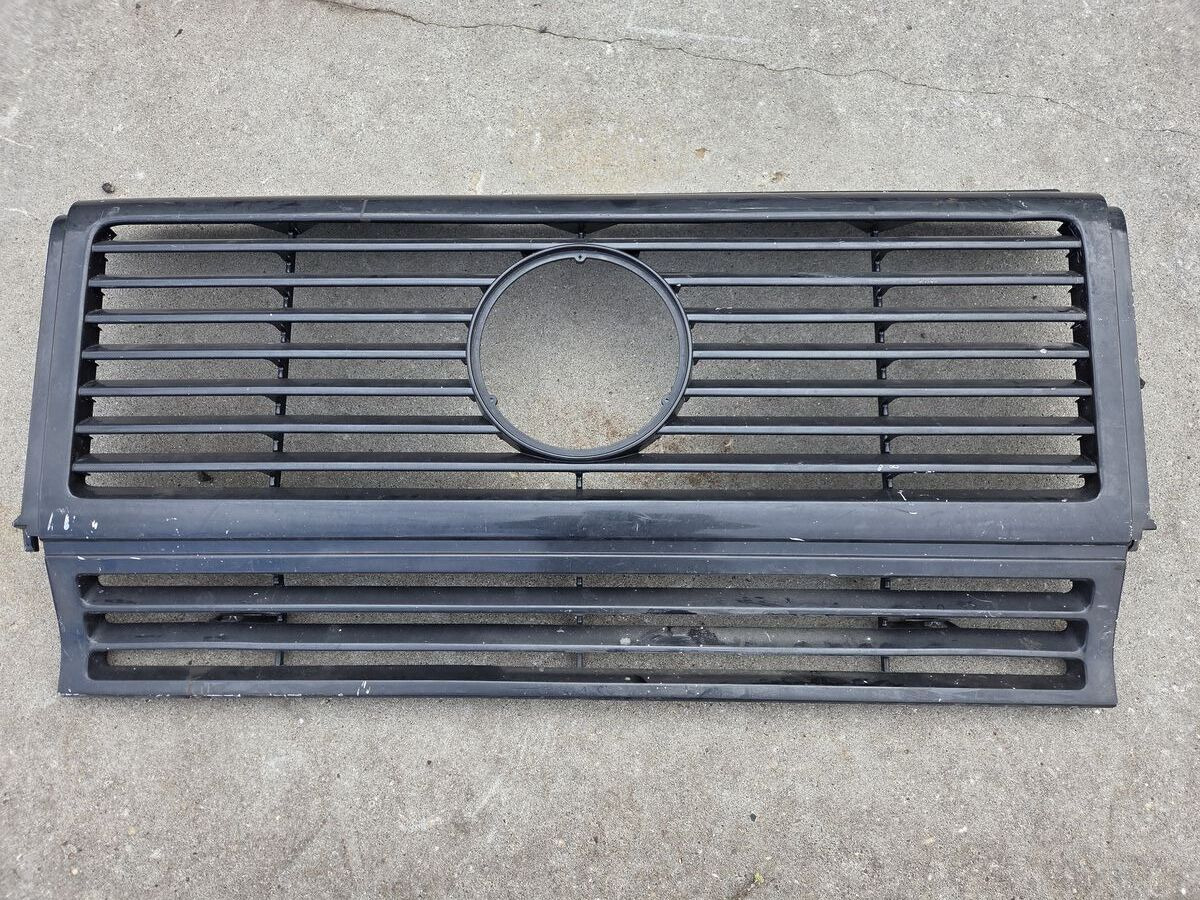 W463 Grill grijs Mercedes-Benz voor auto - Радиаторна решетка за Лек автомобил: снимка 1 W463 Grill grijs Mercedes-Benz voor auto - Радиаторна решетка за Лек автомобил: снимка 1