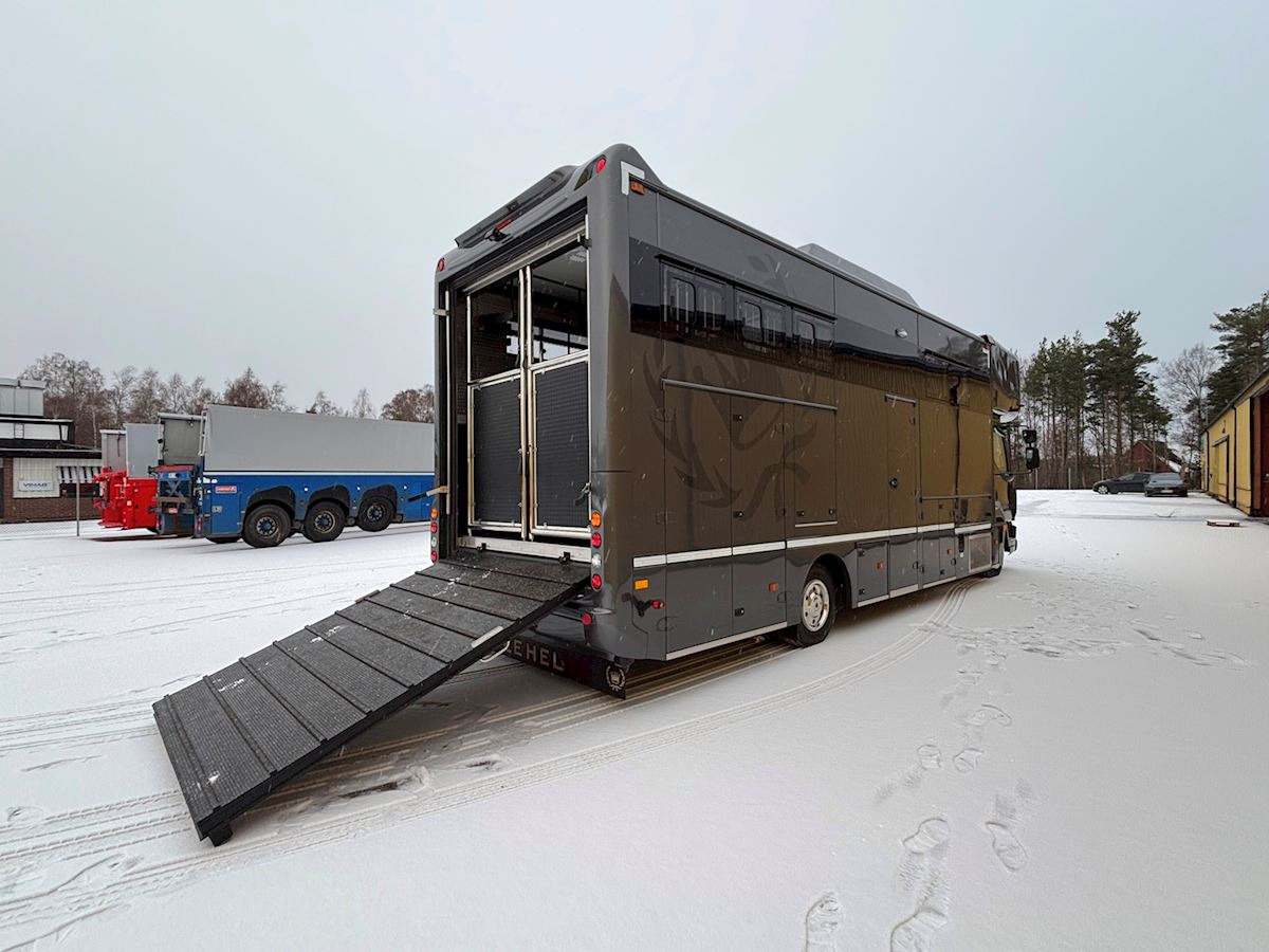 Камион за коне DAF Lehel horsebox 210 LF: снимка 15