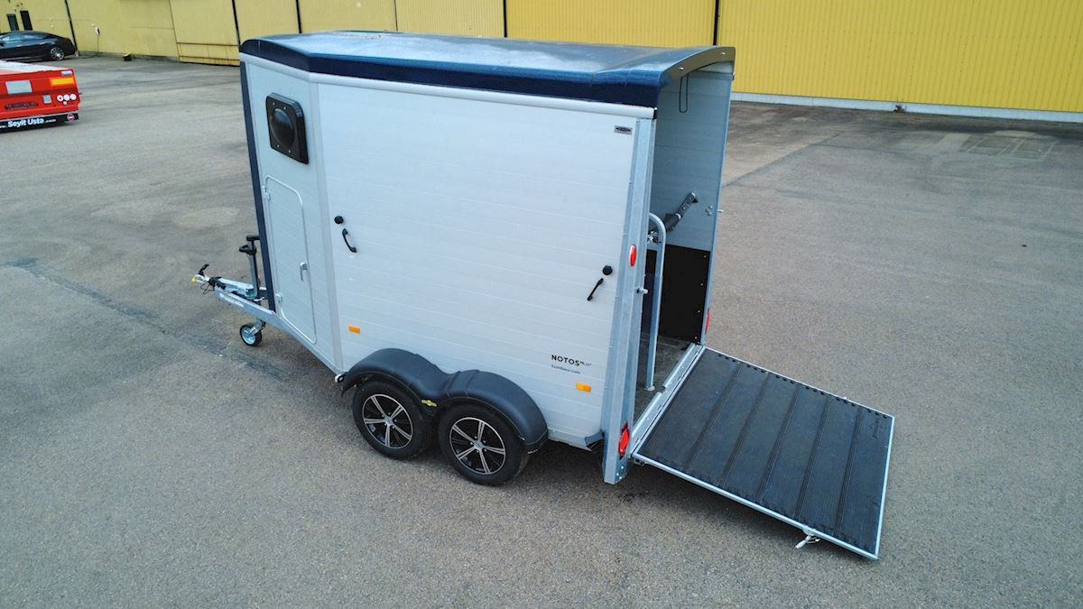 Humbaur Notos Alu - Ремарке за коне: снимка 1 Humbaur Notos Alu - Ремарке за коне: снимка 1