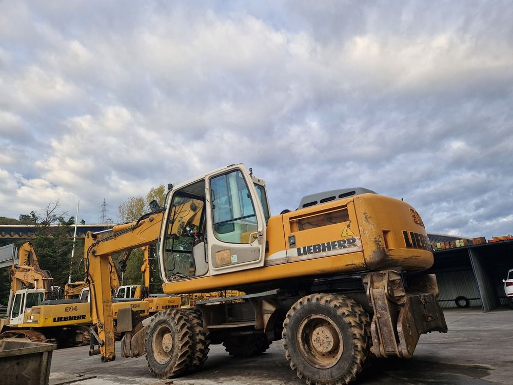LIEBHERR A904C - Колесен багер: снимка 2 LIEBHERR A904C - Колесен багер: снимка 2